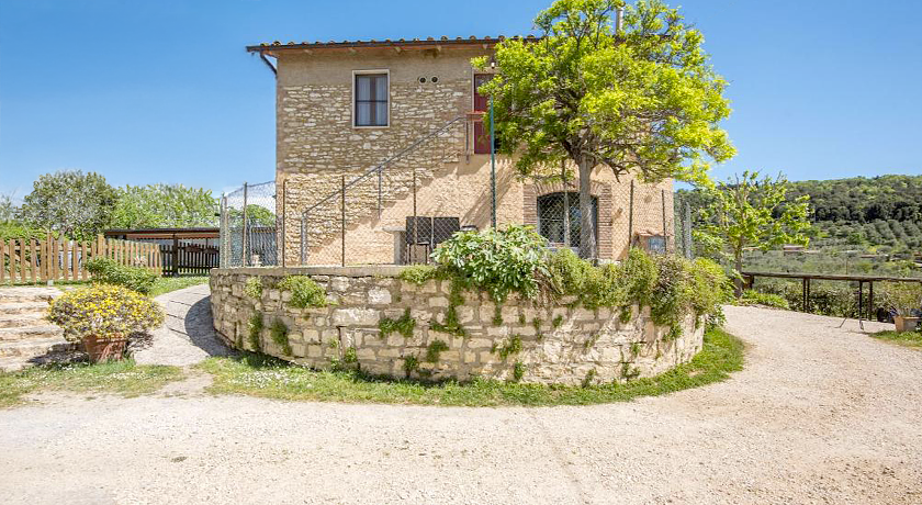 AGRITURISMO PODERE DEL PERETO