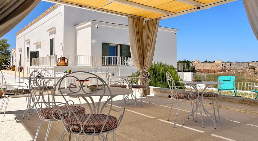 MASSERIA OSTUNI MARE AGRIRESORT