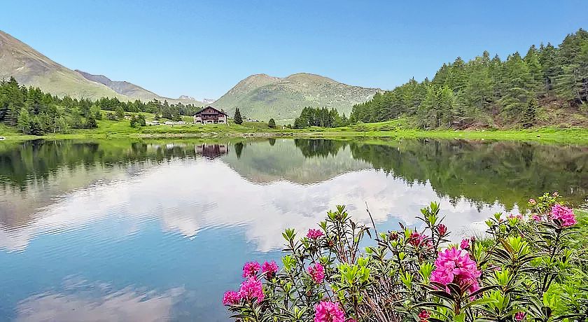 Rifugio al Lago del Mortirolo 