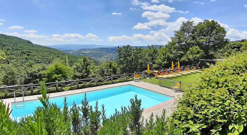 LA SCATOLAIA, villa immersa nel verde delle colline toscane