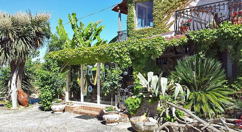 BED AND BREAKFAST "TAVERNA DEL GUSTO"